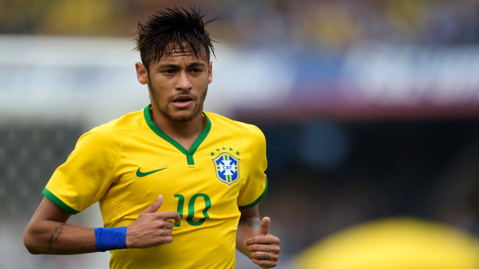 赛道上的指挥官，楚阿梅尼率队闪耀F1街道赛之夜