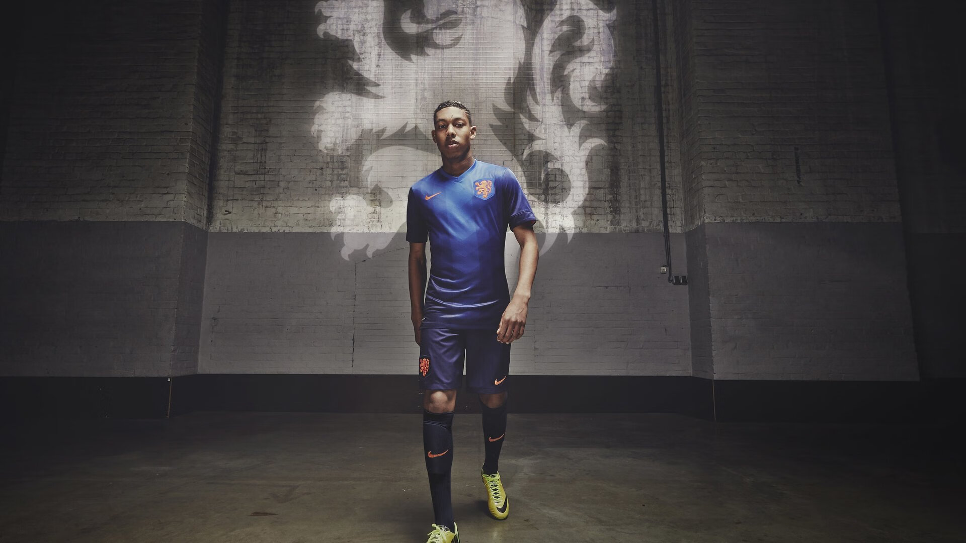 法网碾压年终总决赛,蒂姆惊艳四座,红土与硬地的双重奏鸣